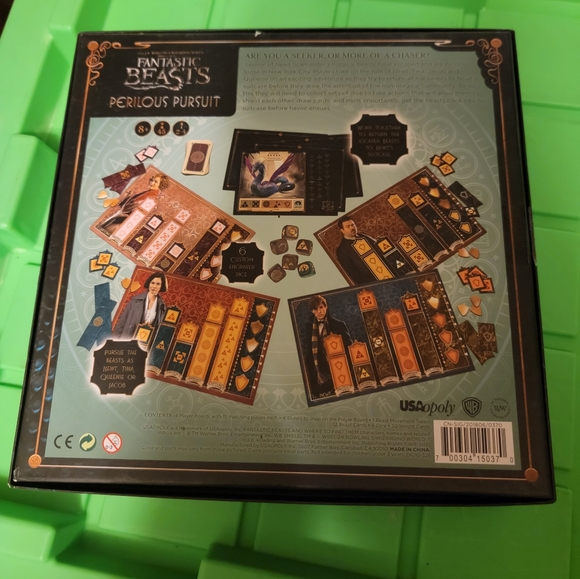 Fantastic Beasts Perilous Pursuit Magical Game of Chase & Chance Board Game - Picture 2 of 3